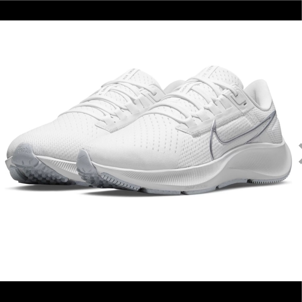 Nike Women's Air Zoom Pegasus 38 Running Shoes